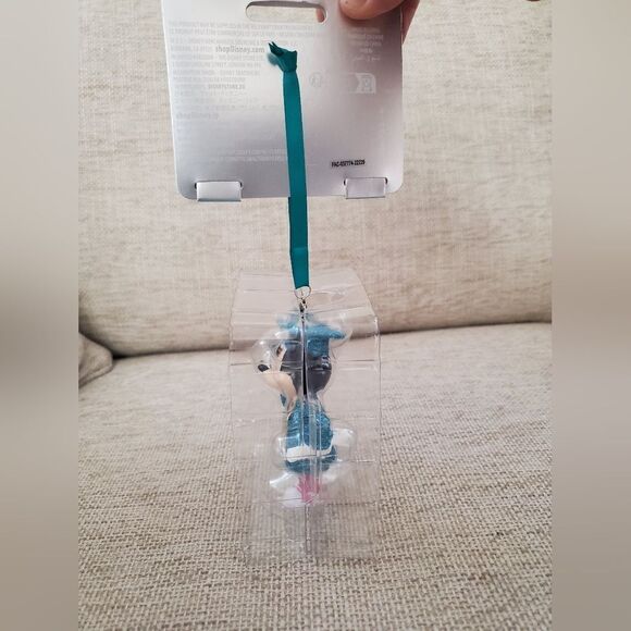 ✨DISNEY✨ NEW! - Mickey Selfie Graduation Ornament - Picture 6 of 12